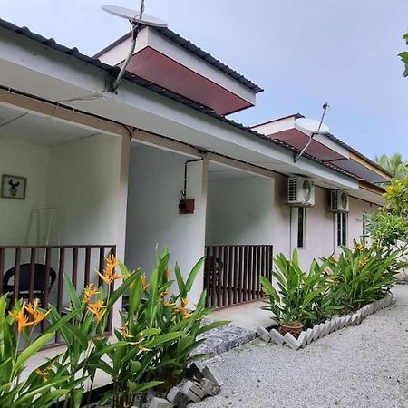 Seven Stones Langkawi Bed & Breakfast Pantai Cenang  Exterior photo